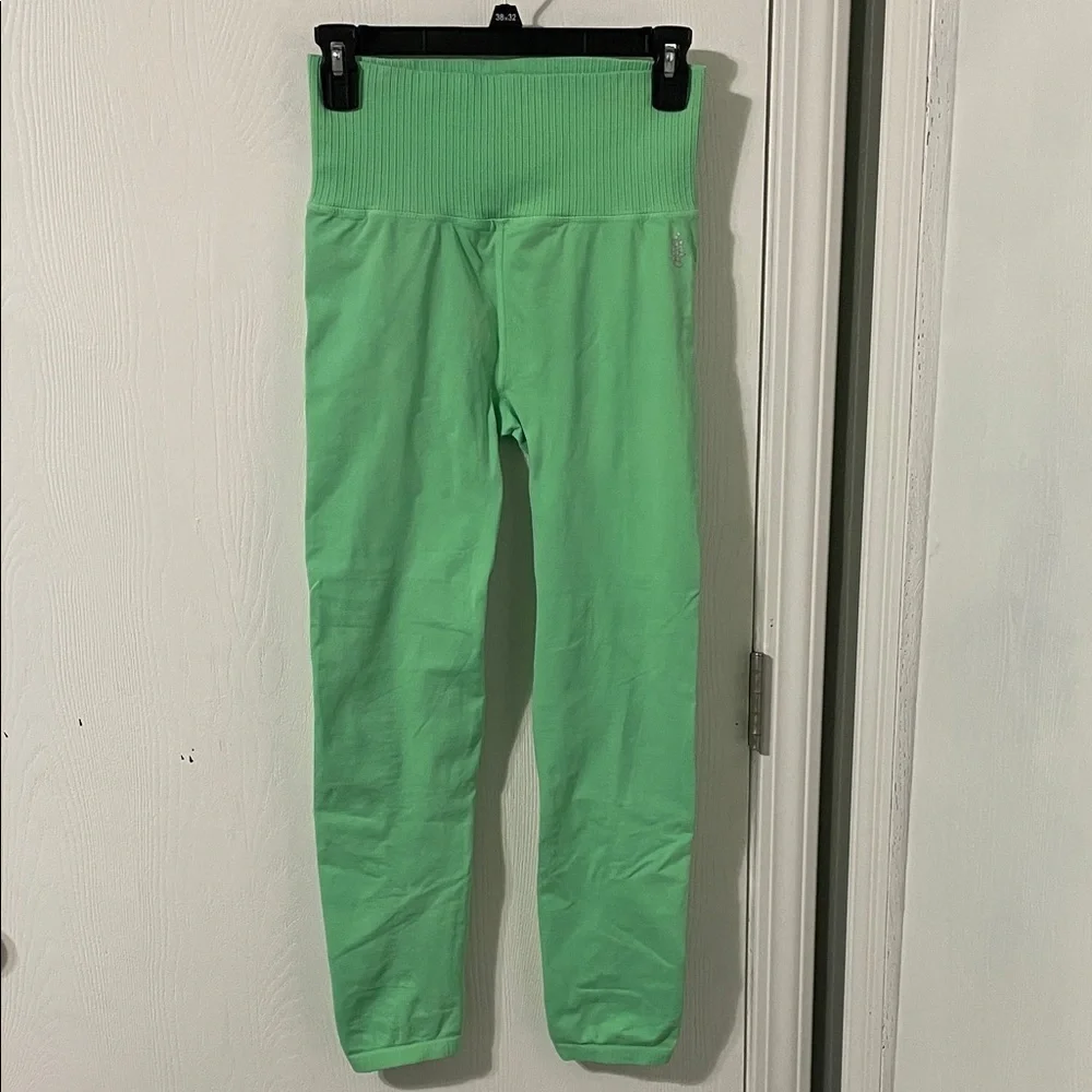 Free People Movement Good Karma Lime Green Leggings Size Medium/Large - Picture 1 of 10